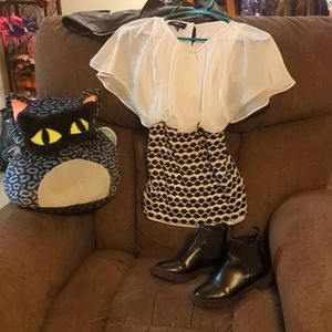 Girl dress black and white size 7